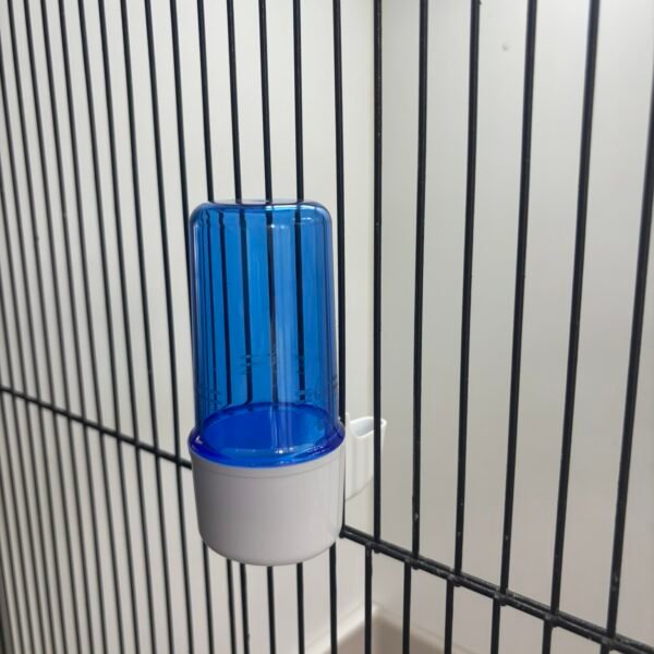 2GR Vogeldrinkfontein Meta – Blauw – Hoge Voet – 75 ml - Tweede afbeelding